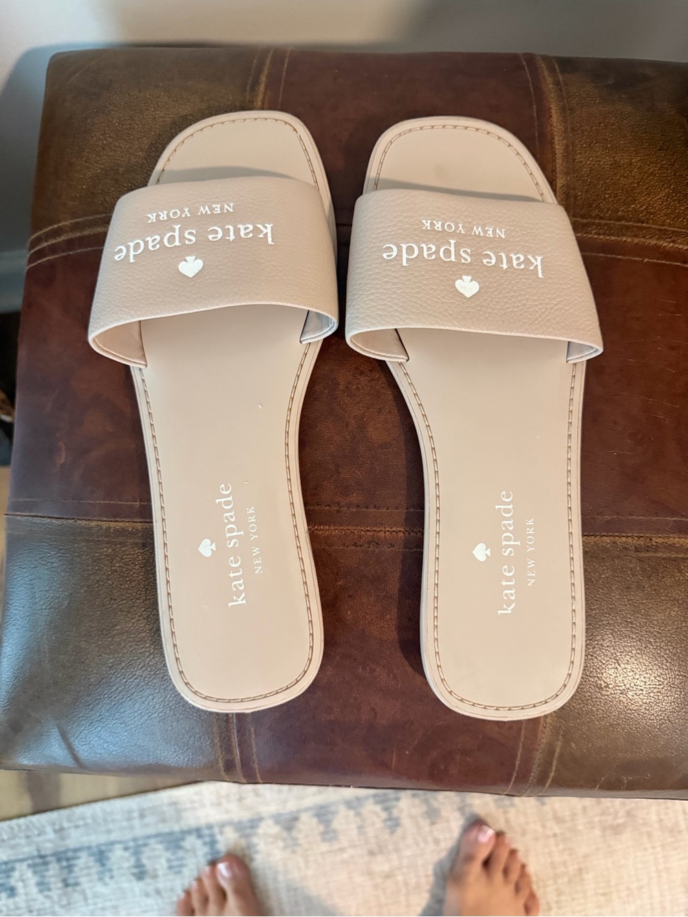 kate spade beige logo slide sandals - Picture 2 of 3